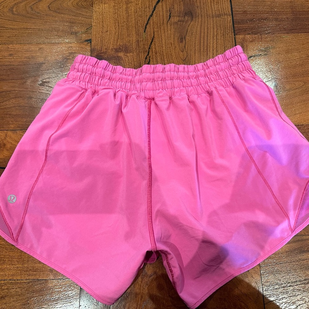 Lululemon Hotty Hot Shorts, High Rise 4 inch, Size 6, Sonic Pink Shorts
